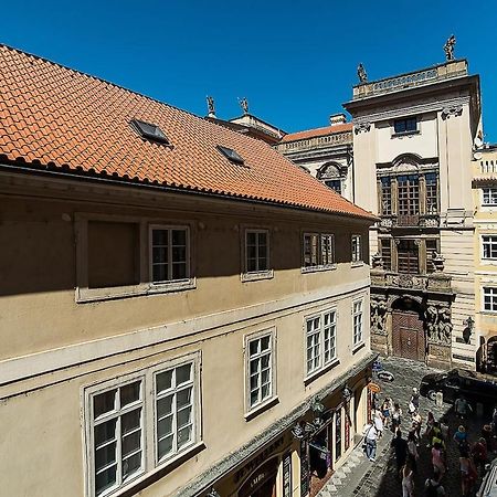 Newly Renovated 1-Bed Apartment At Charles Bridge Прага Экстерьер фото